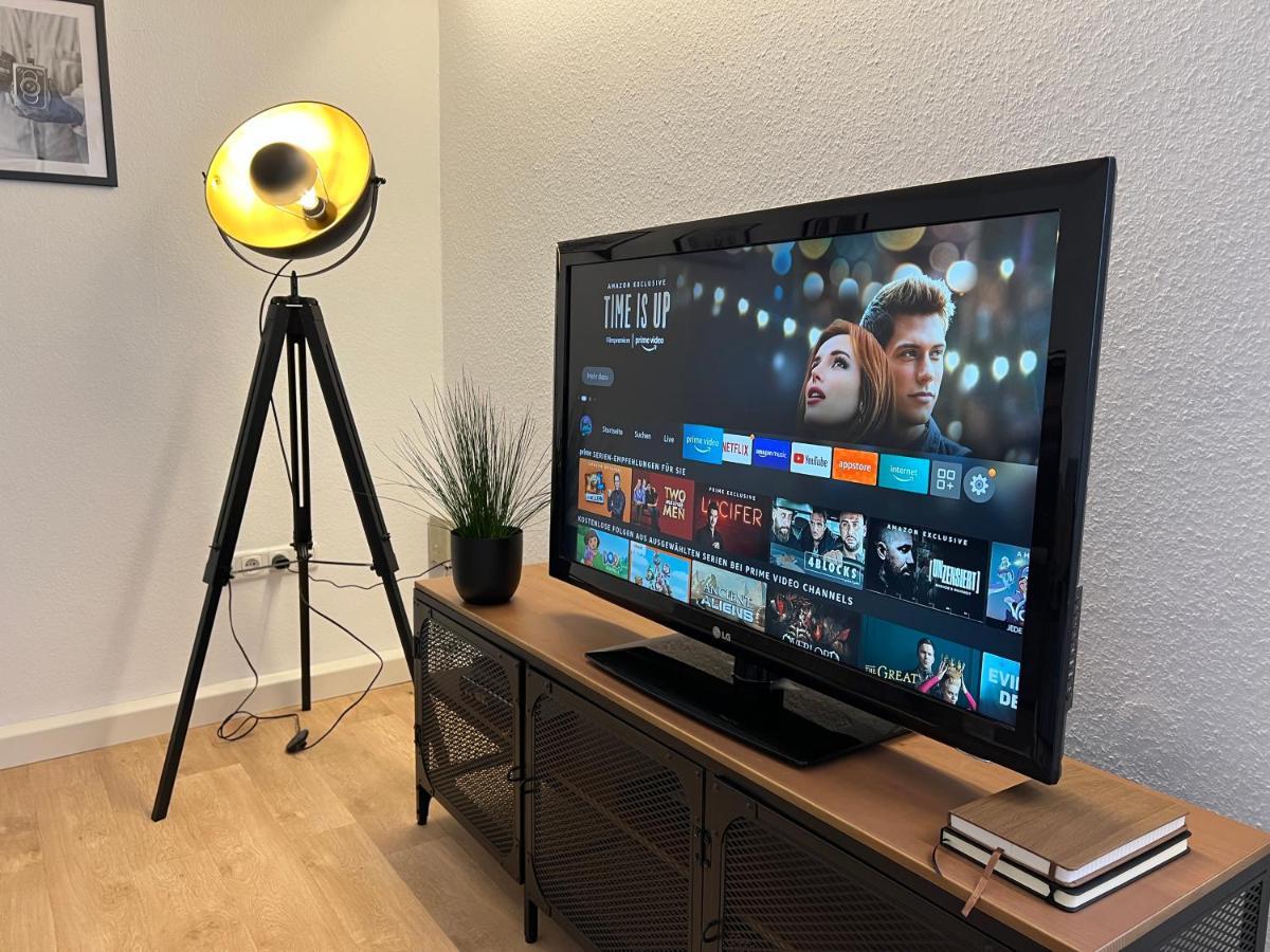 Modernes Haus Fuer 7 Gaeste 90M2 Tv Netflix Wlan Momlingen Buitenkant foto